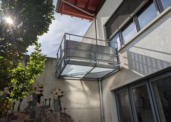 Fluchtbalkon für eine Grundschule